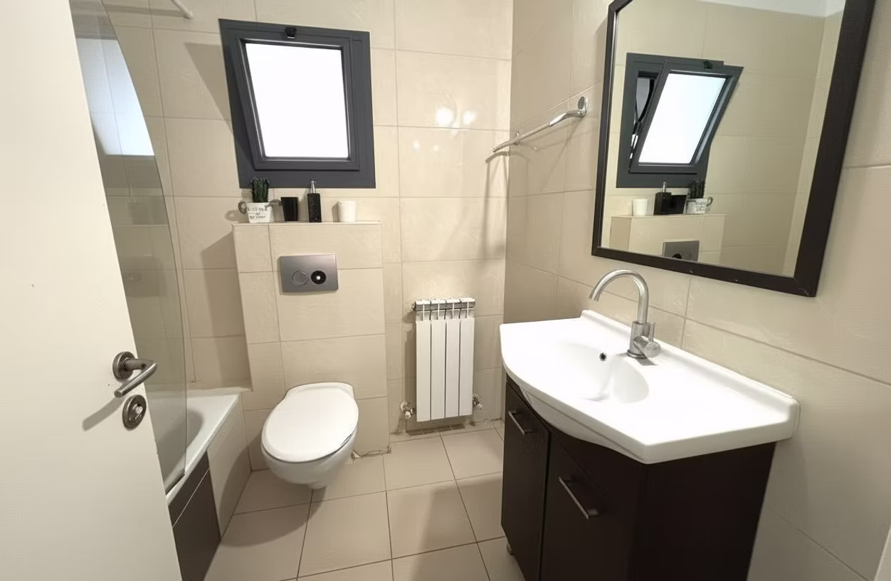 Perfect for Airbnb border of Nachlaot and the City Centre! photo 3