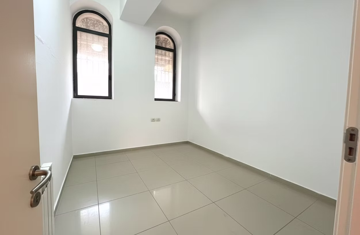 Perfect for Airbnb border of Nachlaot and the City Centre! photo 5